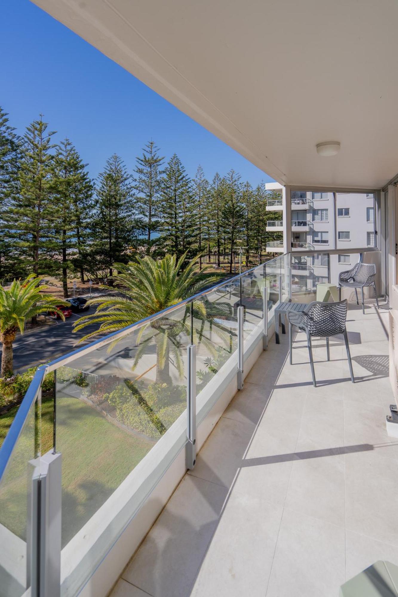 Cashelmara Beachfront Apartments Гоулд Коуст Екстериор снимка