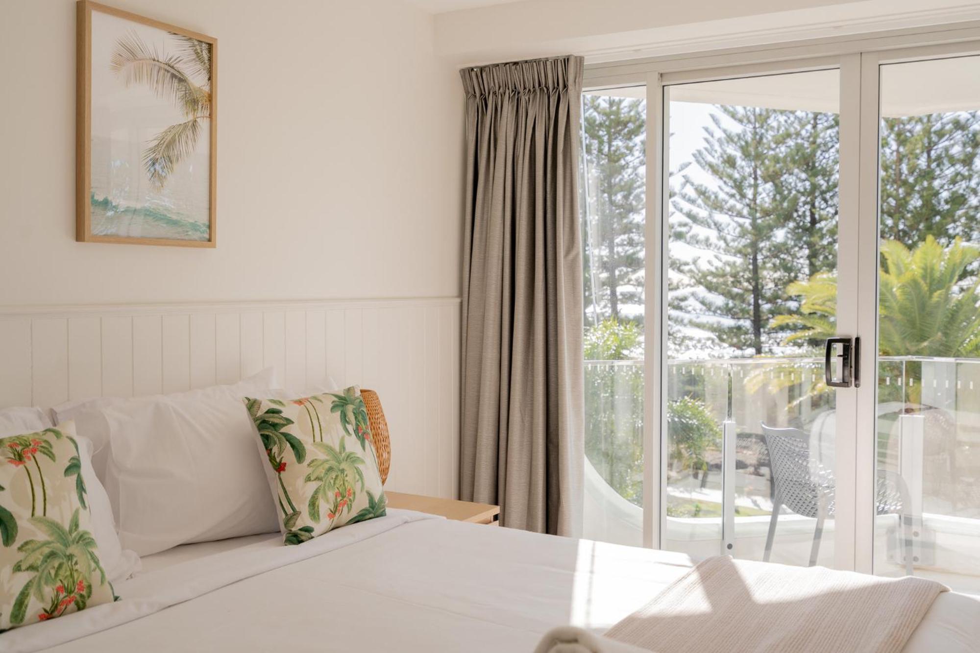 Cashelmara Beachfront Apartments Гоулд Коуст Екстериор снимка